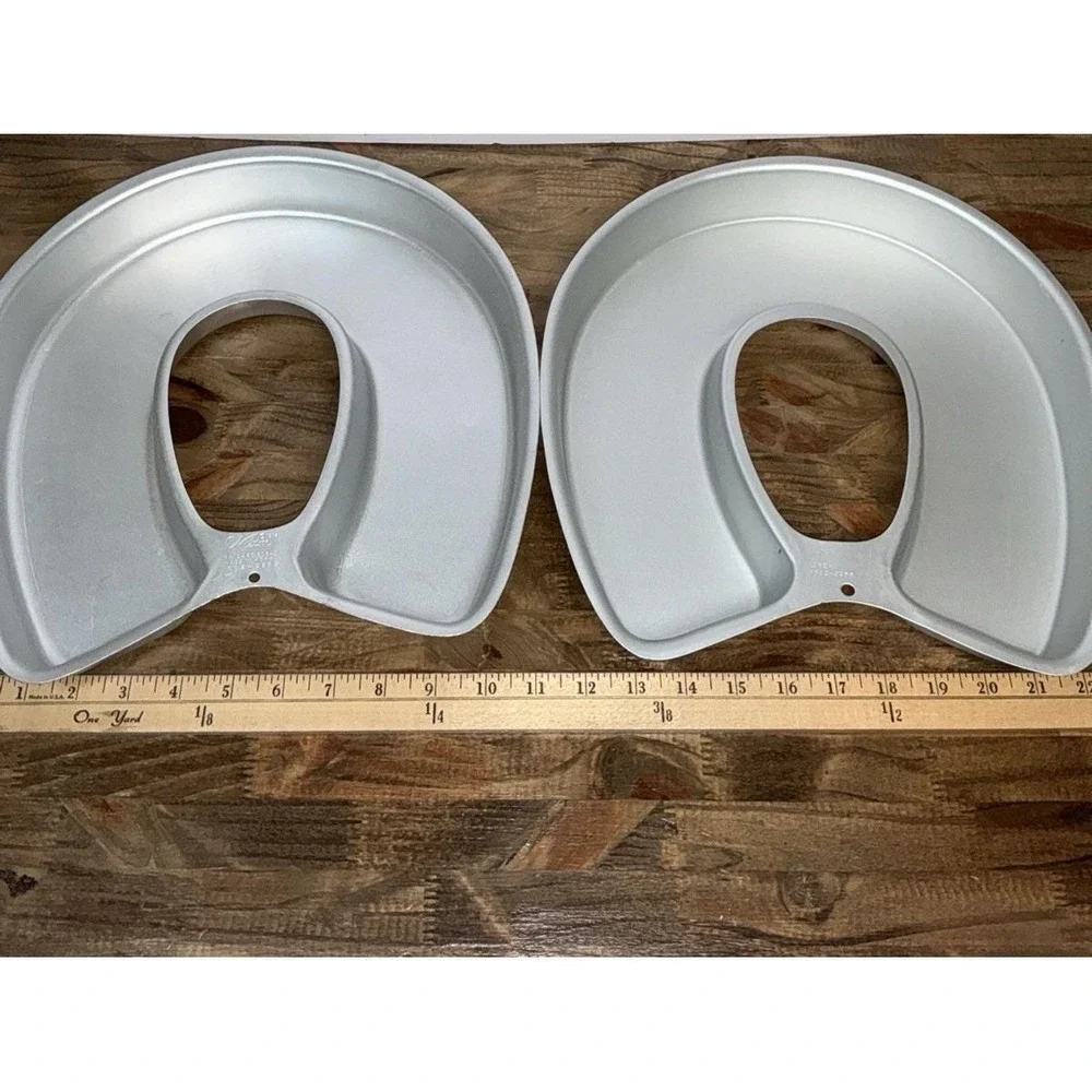 Vtg Wilton Horseshoe Cake Pan Lot of 2 Aluminum Bakeware‎ Western Cowboy Lucky